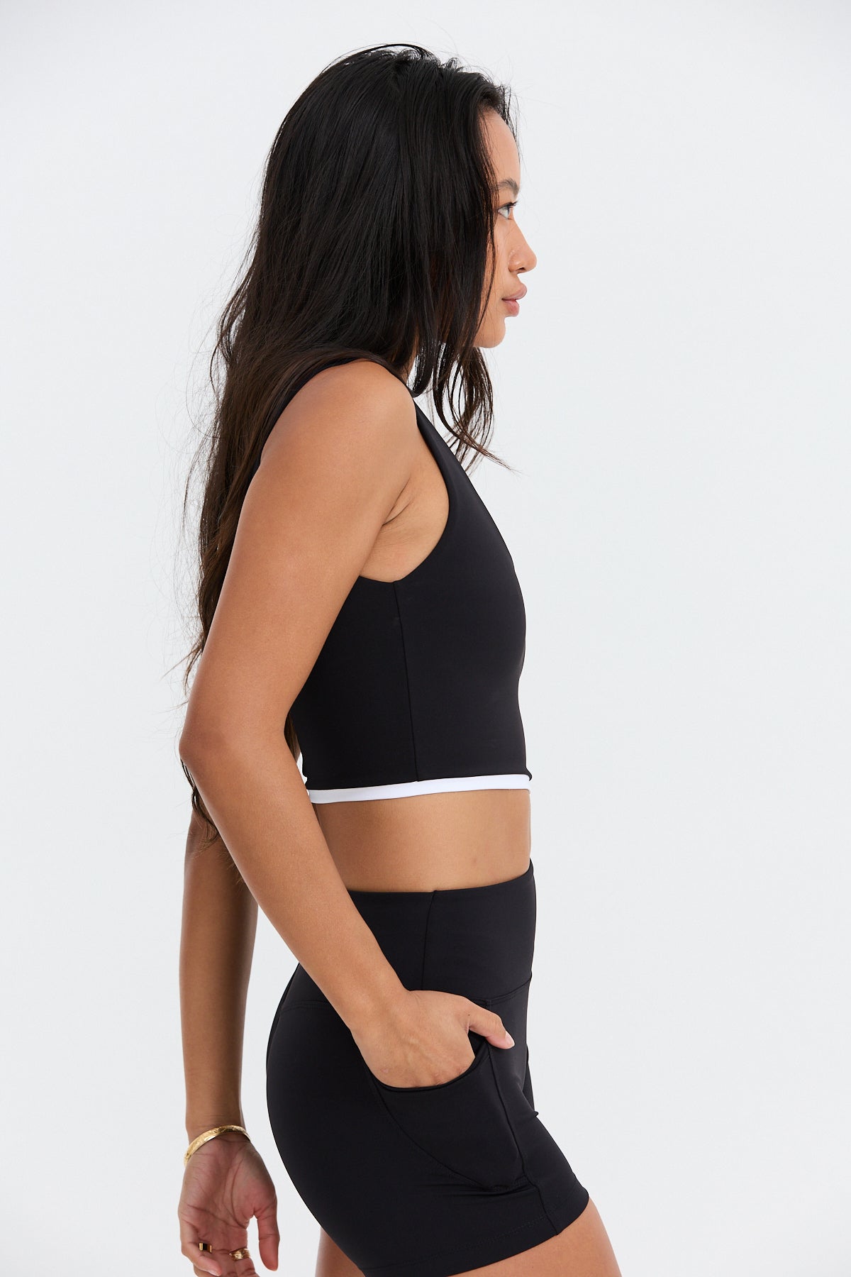 Layered Active Tank - Black